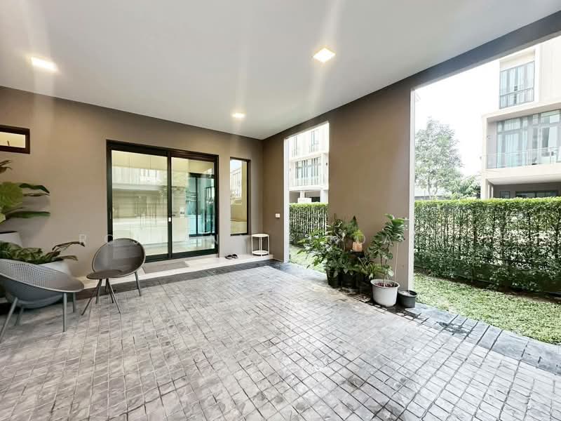 Patio Ratchayothin, Bangkok, Phahonyothin 32, Chan Kasem, Chatuchak, Bangkok, 3 Bedrooms, 267 sqm, Townhouse For Rent, by Rojjana Jindasri, 500197566 - DDproperty.com