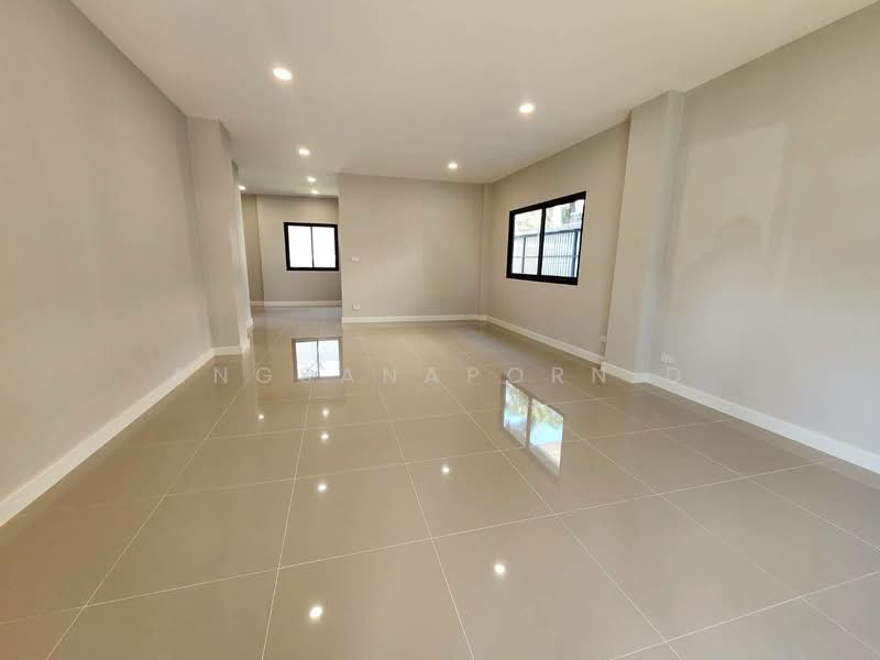 Perfect Place Ramkhamhaeng 164, Bangkok, Soi Ramkhamhaeng 164, Saphan Sung, Saphan Sung, Bangkok, 4 Bedrooms, 198 sqm, Single Detached House For Sale, by Angsanaporn D, 500197601 - DDproperty.com