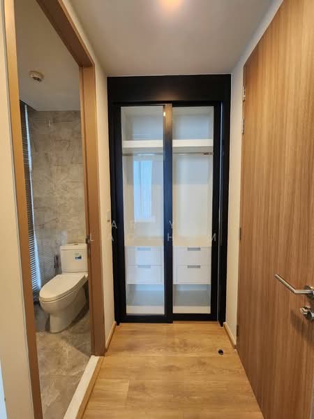 Noble Around Sukhumvit 33, Bangkok, 17 Soi Sukhumvit 33, Khlong Tan Nua, Watthana, Bangkok, 2 Bedrooms, 61 sqm, Condo For Rent, by Araya Laokham, 500197629 - DDproperty.com