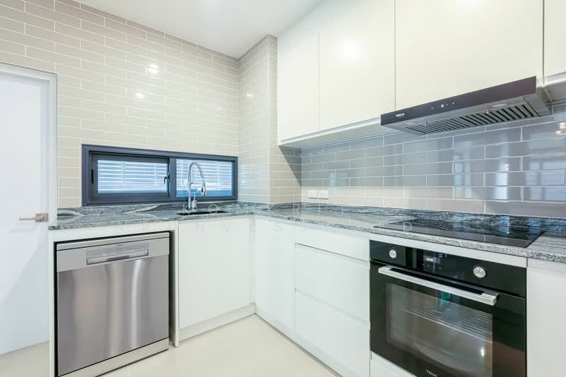 Baan Klang Muang The Edition Bangna Wongwaen, Bangkok, 189 Kanchanaphisek Road, Dok Mai, Prawet, Bangkok, 4 Bedrooms, 300 sqm, Semi-Detached House (Twin House) For Rent, by Komkrit  Arunvessased , 500197639 - DDproperty.com