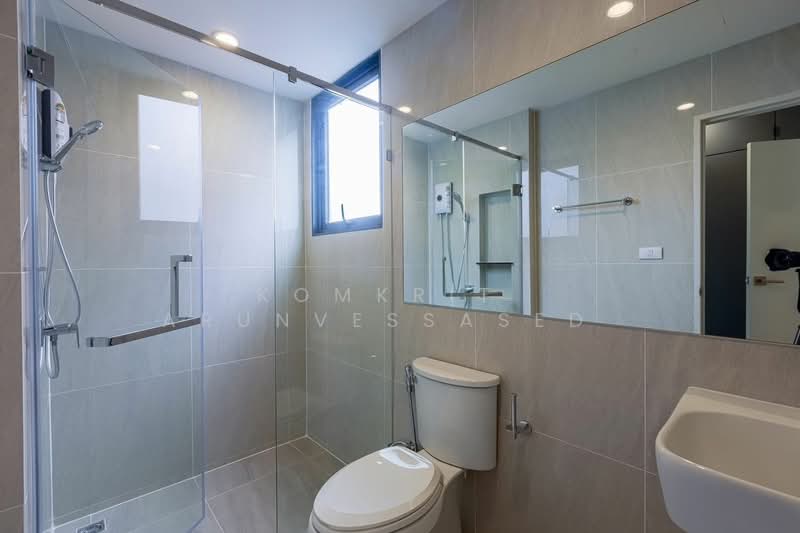 Baan Klang Muang The Edition Bangna Wongwaen, Bangkok, 189 Kanchanaphisek Road, Dok Mai, Prawet, Bangkok, 4 Bedrooms, 300 sqm, Semi-Detached House (Twin House) For Rent, by Komkrit  Arunvessased , 500197639 - DDproperty.com