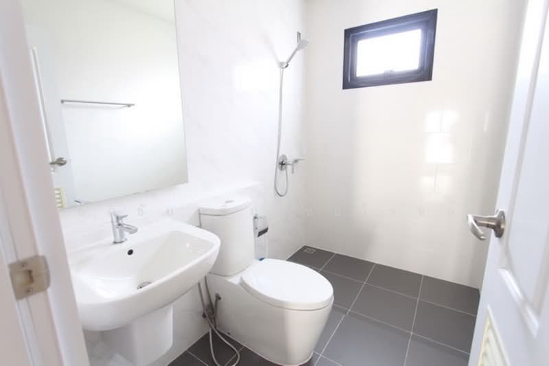 SENA Park Ville Ramindra-Wongwaen, Bangkok, Moobaan Sena Park Ville Soi 2, Khan Na Yao, Khan Na Yao, Bangkok, 3 Bedrooms, 150 sqm, Single Detached House For Sale, by อภิชัย ลิ้มไชยโรจน์, 500197675 - DDproperty.com