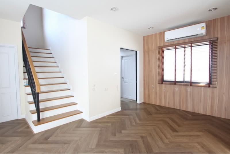 SENA Park Ville Ramindra-Wongwaen, Bangkok, Moobaan Sena Park Ville Soi 2, Khan Na Yao, Khan Na Yao, Bangkok, 3 Bedrooms, 150 sqm, Single Detached House For Sale, by อภิชัย ลิ้มไชยโรจน์, 500197675 - DDproperty.com