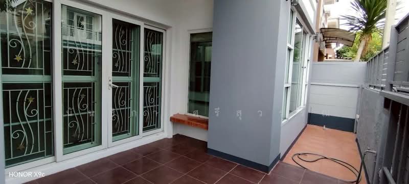 Villa Kunalai 1 Bangbuathong : วิลล่า คุณาลัย 1 บางบัวทอง, นนทบุรี, ซอย วัดลาดปลาดุก, บางรักพัฒนา, บางบัวทอง, นนทบุรี, 140 ตร.ม., บ้านแฝด ขาย, โดย นันธิกา ศรีสุวรรณ, 500197680 - DDproperty.com