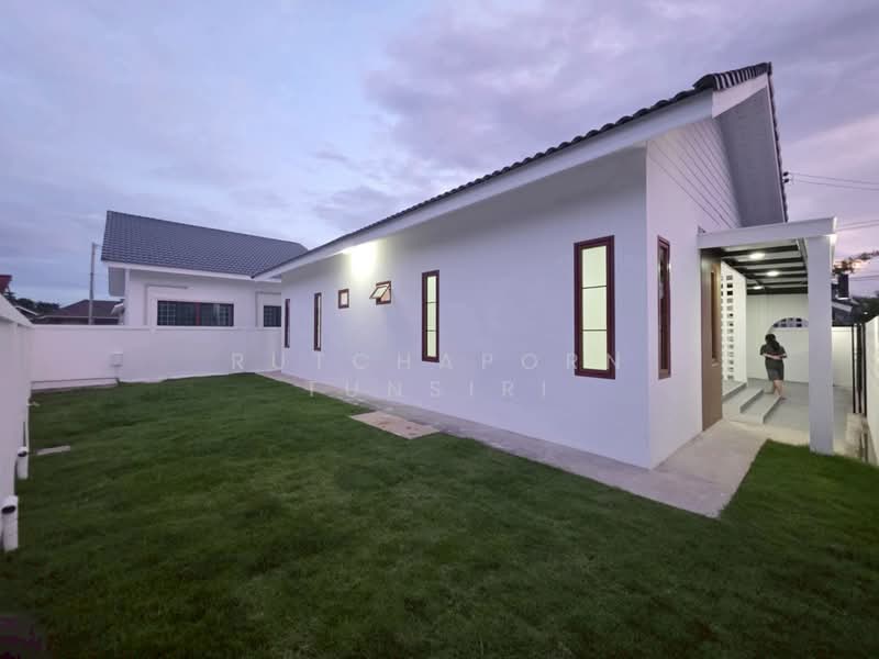 บ้านสวยให้เช่า – ใกล้บิ๊กซีแม่เหียะ เพียง 10 นาที ค่าเช่า 20,000 บาท / เดือน รหัสทรัพย์ : No.9H952, Chiang Mai, San Phak Wan, Hang Dong, Chiang Mai, 3 Bedrooms, 110 sqm, Single Detached House For Rent, by Rutchaporn Tunsiri, 500197683 - DDproperty.com