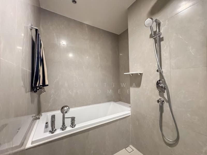 The Issara Sathorn : ดิ อิสสระ สาทร, Bangkok, ถนนจันทน์, Thung Maha Mek, Sathon, Bangkok, 2 Bedrooms, 90 sqm, Condo For Rent, by Porntiwa Srikoedmeesak, 500197686 - DDproperty.com