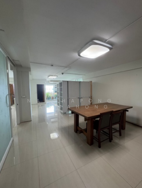 ITF Silom Palace, Bangkok, 160 Soi Naradhiwas Rajanagarindra 1, Suriyawong, Bang Rak, Bangkok, 1 Bedroom, 64 sqm, Condo For Sale, by Natthapong Laomahong, 500197745 - DDproperty.com