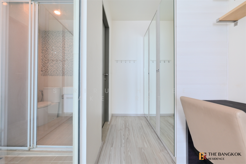 Life Ratchadapisek, Bangkok, 279 Ratchadapisaek Road, Huai Khwang, Huai Khwang, Bangkok, 2 Bedrooms, 56 sqm, Condo For Sale, by Sirirut Havee Akehurst, 500197757 - DDproperty.com
