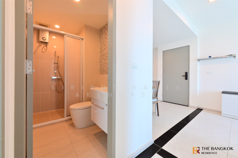Life Ratchadapisek, Bangkok, 279 Ratchadapisaek Road, Huai Khwang, Huai Khwang, Bangkok, 2 Bedrooms, 56 sqm, Condo For Sale, by Sirirut Havee Akehurst, 500197757 - DDproperty.com