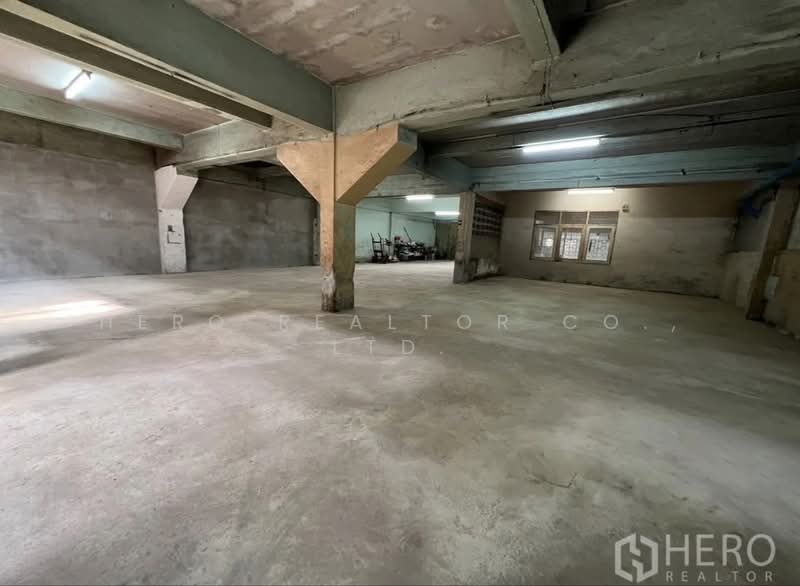 For Rent - For rent Warehouse 600 sqm in Bang Khru, Phra Pradaeng, Samut Prakan HRE00425, Samut Prakan