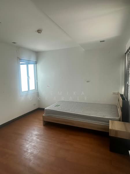 Le Nice Ekamai, Bangkok, Sukhumvit 63 Road, Phra Kanong Nua, Watthana, Bangkok, 3 Bedrooms, 116 sqm, Condo For Sale, by Pemika Aukkaraleekul, 500197781 - DDproperty.com