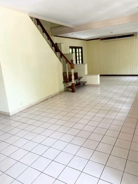 ขายที่ดินพร้อมบ้านเดี่ยว 2 ชั้น สไตล์คลาสสิก กรุงเทพนนท์ 14 ทำเลดี ใกล้ MRTแยกติวานนท์ 150 เมตร, Nonthaburi, Talat Kwan, Muang Nonthaburi, Nonthaburi, 3 Bedrooms, 215 sqm, Single Detached House For Sale, by Jutanon Komoottanaruk, 500197903 - DDproperty.com