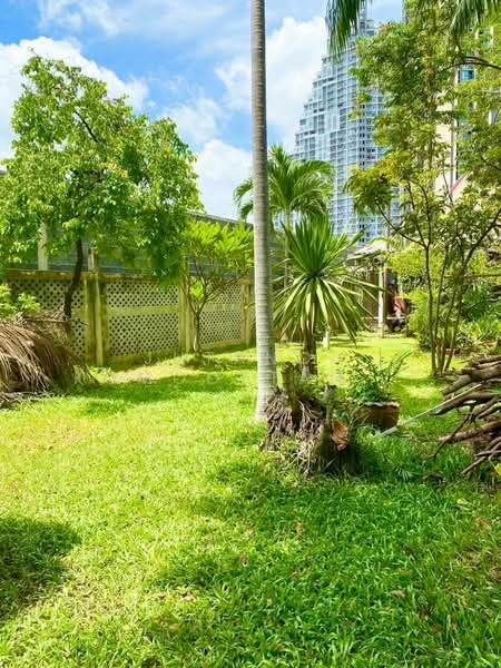 ขายที่ดินพร้อมบ้านเดี่ยว 2 ชั้น สไตล์คลาสสิก กรุงเทพนนท์ 14 ทำเลดี ใกล้ MRTแยกติวานนท์ 150 เมตร, นนทบุรี, ตลาดขวัญ, เมืองนนทบุรี, นนทบุรี, 215 ตร.ม., บ้านเดี่ยว ขาย, โดย Jutanon Komoottanaruk, 500197903 - DDproperty.com