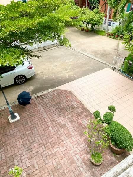 ขายที่ดินพร้อมบ้านเดี่ยว 2 ชั้น สไตล์คลาสสิก กรุงเทพนนท์ 14 ทำเลดี ใกล้ MRTแยกติวานนท์ 150 เมตร, Nonthaburi, Talat Kwan, Muang Nonthaburi, Nonthaburi, 3 Bedrooms, 215 sqm, Single Detached House For Sale, by Jutanon Komoottanaruk, 500197903 - DDproperty.com