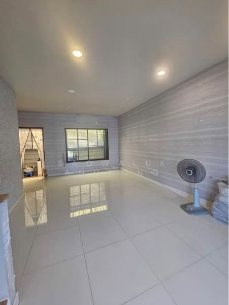 Britania Mega Town Bangna : บริทาเนีย เมกะทาวน์ บางนา, สมุทรปราการ, ซ.บัวนครินทร์ (วัดคลองปลัดเปรียง), บางแก้ว, บางพลี, สมุทรปราการ, 110 ตร.ม., ทาวน์เฮ้าส์ ขาย, โดย Saowaluk Anupong, 500197919 - DDproperty.com