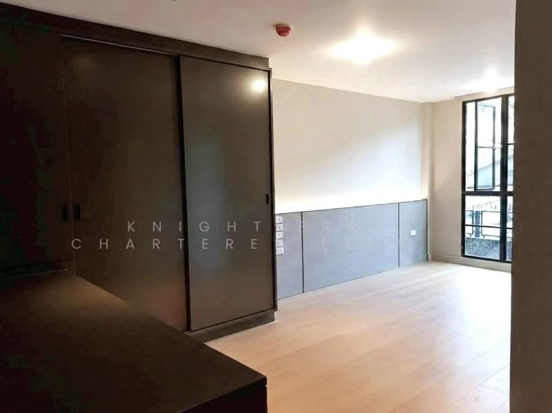 Na Vara Residence : ณ วรา เรสซิเดนส์, กรุงเทพ, 33/6 ซอย หลังสวน, ลุมพินี, ปทุมวัน, กรุงเทพ, 182 ตร.ม., คอนโด ขาย, โดย Knight Frank Chartered (Thailand) Co.,Ltd, 500197929 - DDproperty.com