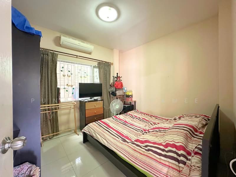 Phanason Villa Lumlukka-Klong 4 : พนาสนธิ์ วิลล่า ลำลูกกา-คลองสี่, ปทุมธานี, ชอย หมู่บ้านพนาสนธ์, ลาดสวาย, ลำลูกกา, ปทุมธานี, 135 ตร.ม., บ้านแฝด ขาย, โดย Punpapa Rassamee, 500197982 - DDproperty.com