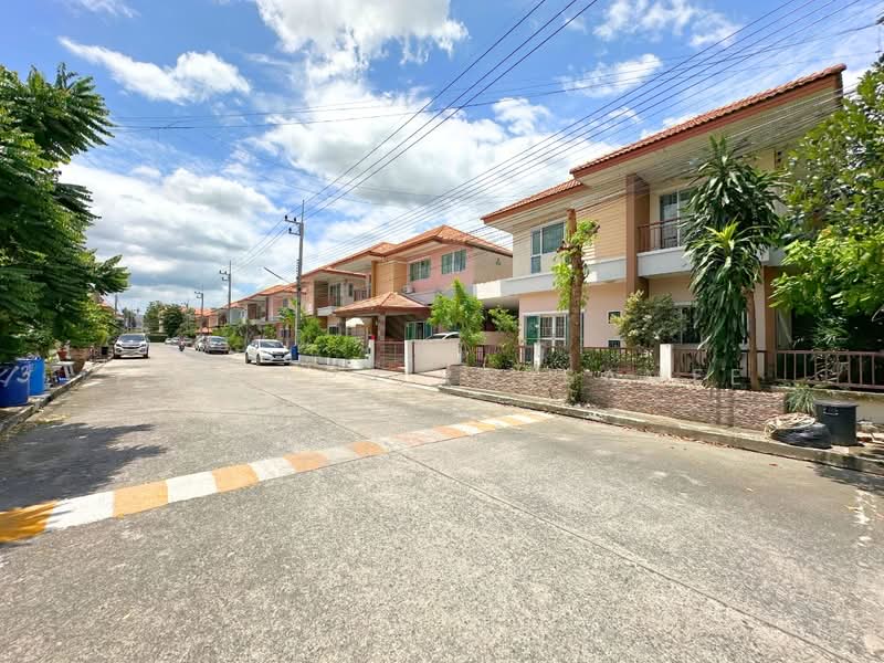 Phanason Villa Lumlukka-Klong 4 : พนาสนธิ์ วิลล่า ลำลูกกา-คลองสี่, ปทุมธานี, ชอย หมู่บ้านพนาสนธ์, ลาดสวาย, ลำลูกกา, ปทุมธานี, 135 ตร.ม., บ้านแฝด ขาย, โดย Punpapa Rassamee, 500197982 - DDproperty.com