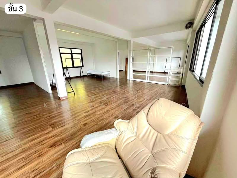 อาคารพาณิชย์พระราม4, กรุงเทพ, พระโขนง, คลองเตย, กรุงเทพ, 672 ตร.ม., ตึกแถว-อาคารพาณิชย์ ขาย, โดย Thanitcha Kangkasuwanno, 500197996 - DDproperty.com