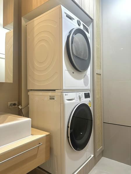 The Issara Ladprao, Bangkok, 296 Ladpao Road, Jom Phon, Chatuchak, Bangkok, 1 Bedroom, 50 sqm, Condo For Rent, by หทัยชนก แสนเสร็จ, 500198000 - DDproperty.com