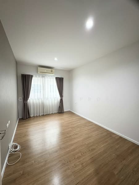 Baan Klang Muang Ladprao-Serithai, Bangkok, 8-2 Soi Serithai 52, Khan Na Yao, Khan Na Yao, Bangkok, 3 Bedrooms, 152 sqm, Townhouse For Rent, by CorrectProperty, 500198008 - DDproperty.com