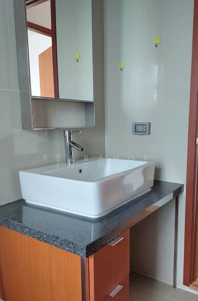 Villa Sathorn, Bangkok, 5 KrungThonBuri Road, Khlong Ton Sai, Khlong San, Bangkok, 1 Bedroom, 55 sqm, Condo For Sale, by Teeranop Inchan, 500198011 - DDproperty.com