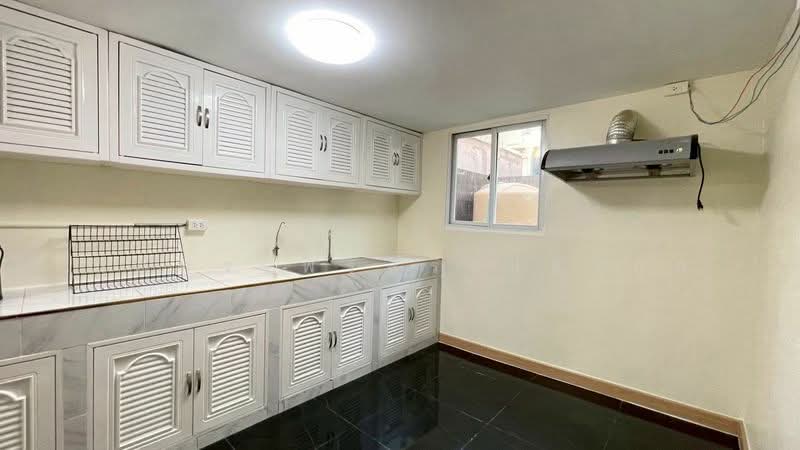 Baan Suan Racha Kaset – Nawamin, Bangkok, Soi Ram Inthra 14, Ram Inthra Road, Chorake Bua, Lat Phrao, Bangkok, 4 Bedrooms, 160 sqm, Single Detached House For Rent, by ณภัทร พรสิริเมธากุล, 500198055 - DDproperty.com