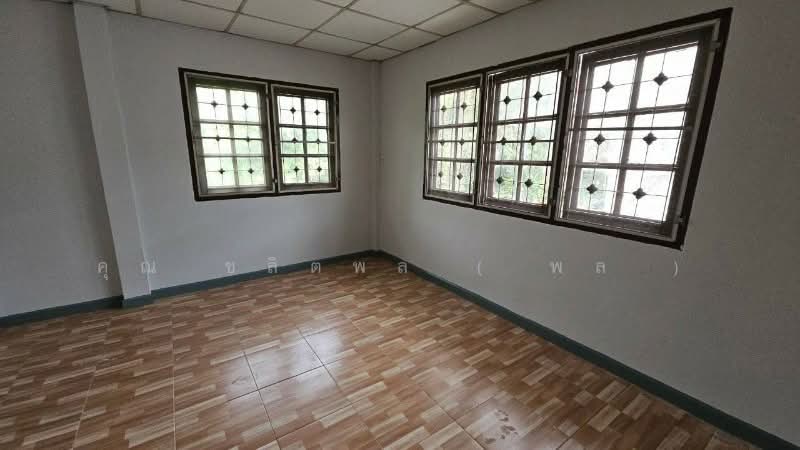 Chuenkamol Niwet 7 Soi Phraya Suren 33 : ชื่นกมลนิเวศน์ 7 ซอยพระยาสุเรนทร์ 33, กรุงเทพ, Soi Phraya Suren 33, บางชัน, คลองสามวา, กรุงเทพ, 180 ตร.ม., ทาวน์เฮ้าส์ ขาย, โดย คุณ ชลิตพล ( พล ), 500198066 - DDproperty.com