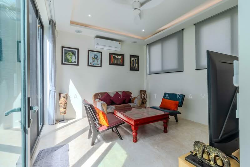 5 bedroom Luxury Pool Villa Near Nai Harn - วิลล่าหรู 5 ห้องนอน พร้อมสระว่ายน้ำส่วนตัว, ภูเก็ต, ราไวย์, เมืองภูเก็ต, ภูเก็ต, 420 ตร.ม., วิลล่า ให้เช่า, โดย Wasana Jantakam, 500198077 - DDproperty.com