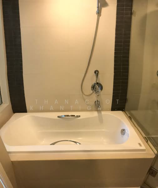 The Crest Sukhumvit 49, Bangkok, Sukhumvit 49, Khlong Tan Nua, Watthana, Bangkok, 1 Bedroom, 34 sqm, Condo For Rent, by Thanachot Khantigamongun, 500198170 - DDproperty.com