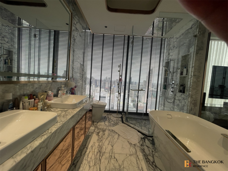 The Esse at Singha Complex, Bangkok, 1788 New Petchaburi Rd, Khlongtoei Nua, Watthana, Bangkok, 3 Bedrooms, 244 sqm, Condo For Sale, by Sirirut Havee Akehurst, 500198171 - DDproperty.com