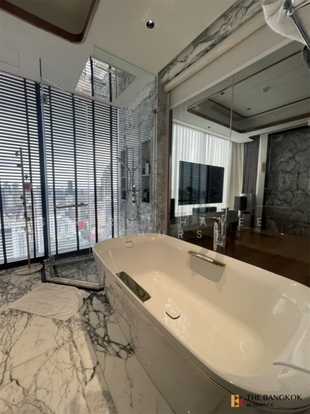 The Esse at Singha Complex, Bangkok, 1788 New Petchaburi Rd, Khlongtoei Nua, Watthana, Bangkok, 3 Bedrooms, 244 sqm, Condo For Sale, by Sirirut Havee Akehurst, 500198171 - DDproperty.com