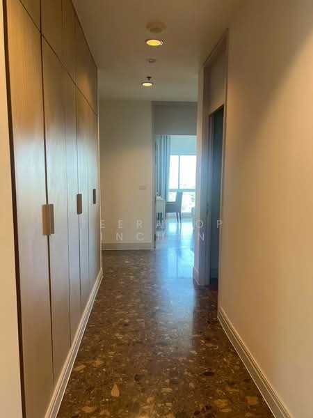 Royal Residence Park, Bangkok, 99 Royal Resident Park Lumphini, Lumphini, Pathum Wan, Bangkok, 3 Bedrooms, 220 sqm, Condo For Rent, by Teeranop Inchan, 500198235 - DDproperty.com