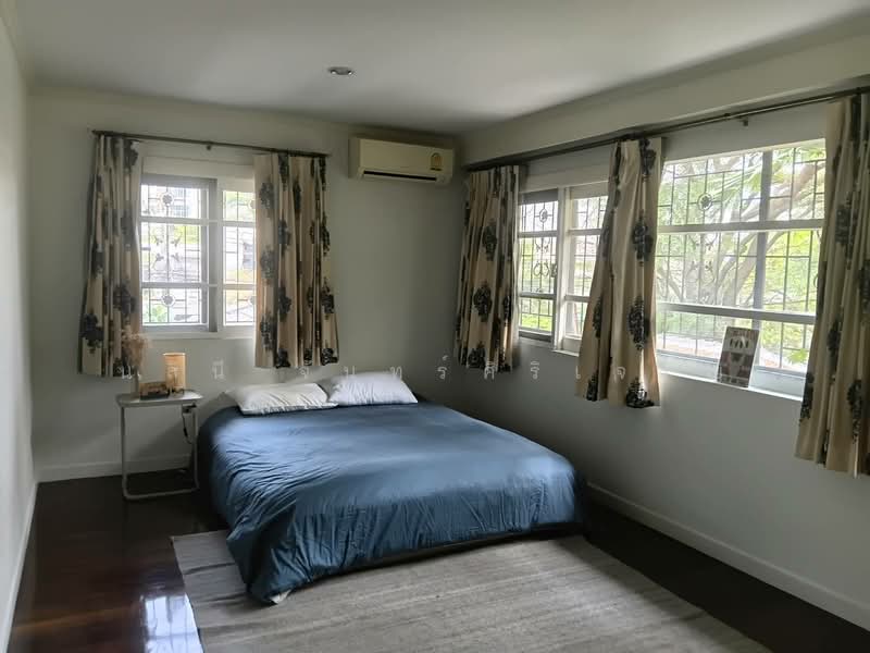 Predi Banomyong /ถ, Bangkok, Phra Kanong Nua, Watthana, Bangkok, 4 Bedrooms, 250 sqm, Single Detached House For Rent, by Nalinee Chansiricharoen, 500198271 - DDproperty.com