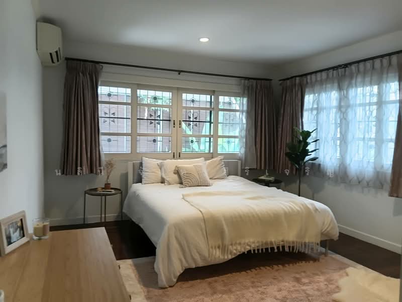 Predi Banomyong /ถ, Bangkok, Phra Kanong Nua, Watthana, Bangkok, 4 Bedrooms, 250 sqm, Single Detached House For Rent, by Nalinee Chansiricharoen, 500198271 - DDproperty.com