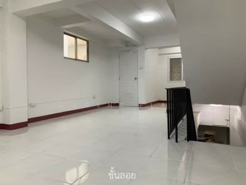 For Rent: Renovated 5.5-Story Commercial Building in the Heart of Sathorn, Near BTS (SPSAD3881), Bangkok, Thung Wat Don, Sathon, Bangkok, , 252 sqm, Shophouse For Rent, by Agent Pla, 500198335 - DDproperty.com