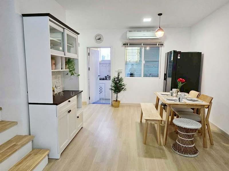 ทาวน์เฮ้าส์ในโครงการ ให้เช่า – ใกล้บิ๊กซีแม่เหียะ เพียง 5 นาที ค่าเช่า 25,000 บาท / เดือน No.9H867, Chiang Mai, Mae Hia, Muang Chiang Mai, Chiang Mai, 4 Bedrooms, 170 sqm, Townhouse For Rent, by Rutchaporn Tunsiri, 500198434 - DDproperty.com