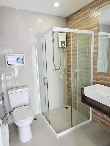 ทาวน์เฮ้าส์ในโครงการ ให้เช่า – ใกล้บิ๊กซีแม่เหียะ เพียง 5 นาที ค่าเช่า 25,000 บาท / เดือน No.9H867, Chiang Mai, Mae Hia, Muang Chiang Mai, Chiang Mai, 4 Bedrooms, 170 sqm, Townhouse For Rent, by Rutchaporn Tunsiri, 500198434 - DDproperty.com