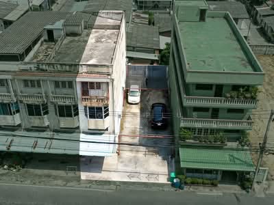 ขาย - อาคารพาณิชย์ 3 ชั้นครึ่ง ซอยประชาอุทิศ16, กรุงเทพ