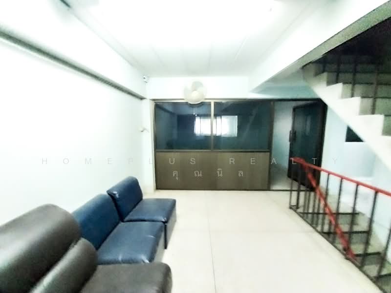 ขาย - อาคารพาณิชย์ 3 ชั้นครึ่ง ซอยประชาอุทิศ16, กรุงเทพ