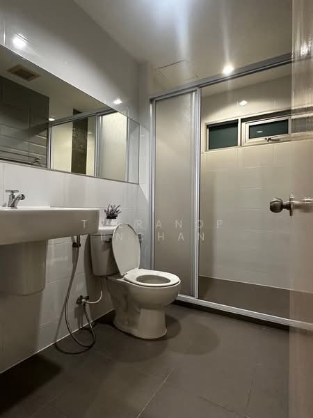 Aspire Sukhumvit 48, Bangkok, Sukhumvit Road, Phra Kanong, Khlong Toei, Bangkok, 2 Bedrooms, 64 sqm, Condo For Sale, by Teeranop Inchan, 500198483 - DDproperty.com