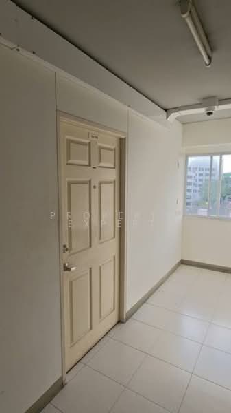 Lumpini Condo Town Ramintra-Laksi, Bangkok, 16 Ram Inthra Road, Anusaowari, Bang Khen, Bangkok, 1 Bedroom, 29 sqm, Condo For Sale, by Property Expert, 500198497 - DDproperty.com