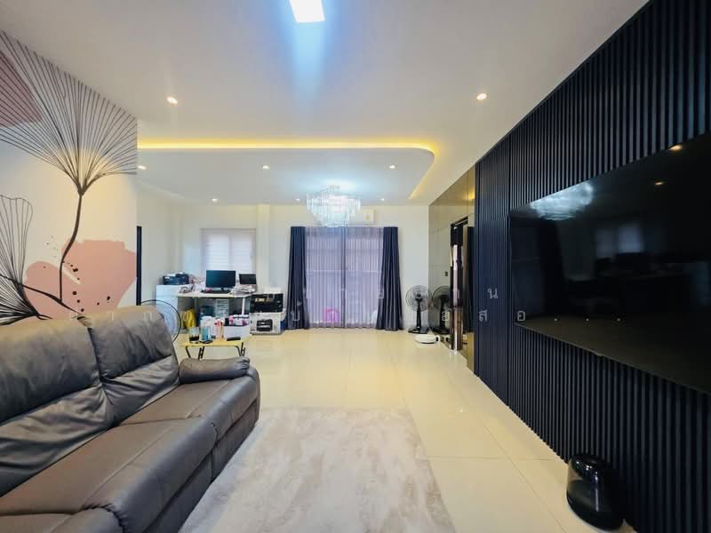 ขายบ้านใหญ่หลังมุม42วา.ติดเมกาบางนา พลีโน่ สุขุมวิท-บางนา2 ใกล้ทางด่วนวงแหวน สวยสุด, Bangkok, Bang Na, Bang Na, Bangkok, 3 Bedrooms, 160 sqm, Townhouse For Sale, by ฝากขายบ้าน ฝากขายบ้านมือสอง ฝากขายอสัง Realty HuB, 500198512 - DDproperty.com