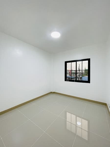 Ban Rom Ngao Mai, Nonthaburi, Soi Ban Rom Ngao Mai, Bang Khu Rat, Bang Bua Thong, Nonthaburi, 2 Bedrooms, 100 sqm, Townhouse For Sale, by NRagent, 500198527 - DDproperty.com