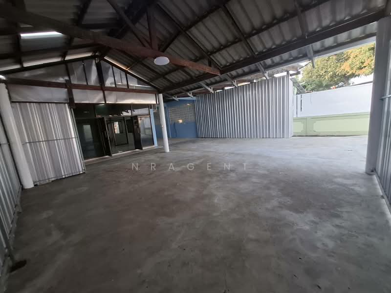 บ้านเดี่ยว 2 หลัง พร้อมโกดัง 1 หลัง ซอยบางแวก 120, Bangkok, Bang Phai, Bang Khae, Bangkok, 5 Bedrooms, 200 sqm, Single Detached House For Sale, by NRagent, 500198532 - DDproperty.com