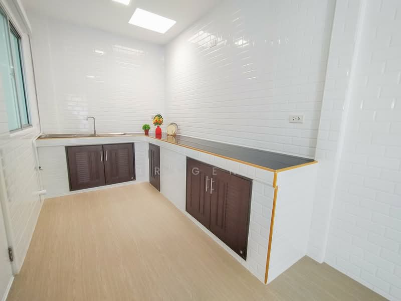 Pruksa Ville 87 Theparak, Samut Prakan, 62 Soi Sri Samit, Bang Mueng, Muang Samut Prakarn, Samut Prakan, 3 Bedrooms, 100 sqm, Townhouse For Sale, by NRagent, 500198548 - DDproperty.com