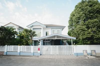 ขาย - Passorn Watcharapol-Wongwan : ภัสสร วัชรพล-วงแหวน, กรุงเทพ