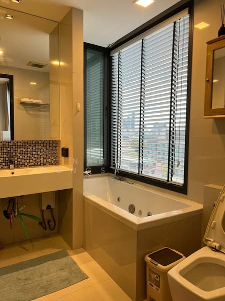 Rhythm Sukhumvit 44/1, Bangkok, Sukhumvit Road, Phra Kanong, Khlong Toei, Bangkok, 1 Bedroom, 48 sqm, Condo For Sale, by Natlyn Kongsapook, 500198573 - DDproperty.com