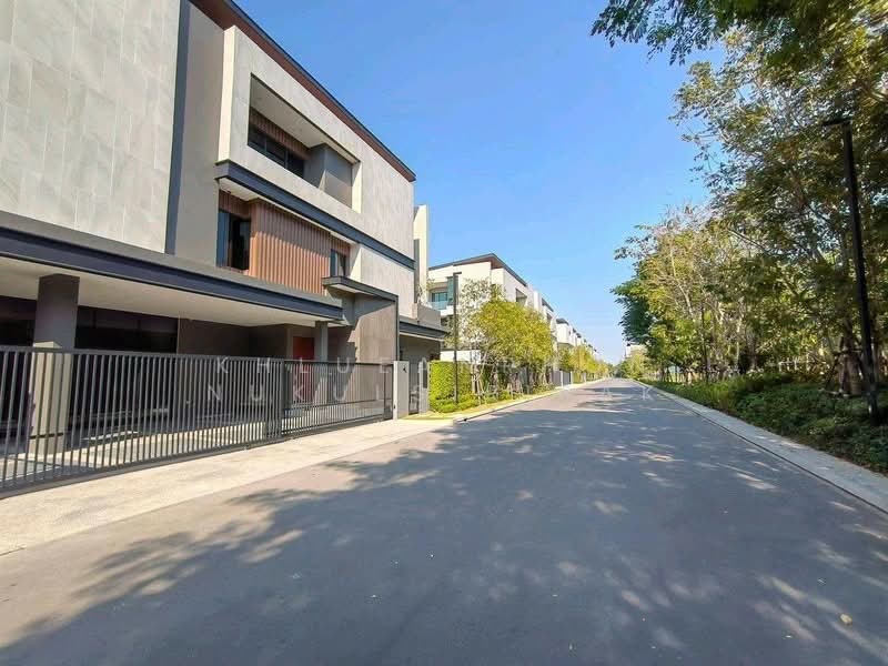 The Honor Yothinpattana, Bangkok, 3 Thanon Pho Kaeo, Khlong Chan, Bang Kapi, Bangkok, 8 Bedrooms, 600 sqm, Single Detached House For Rent, by Khlueanphon Nukulsirisak, 500198642 - DDproperty.com
