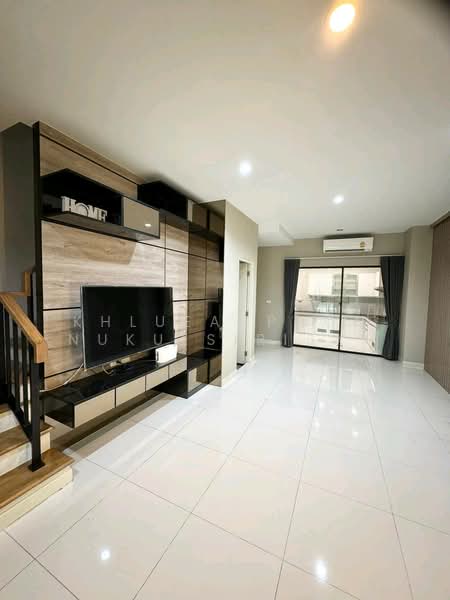 Baan Klang Muang Ladprao-Serithai, Bangkok, 8-2 Soi Serithai 52, Khan Na Yao, Khan Na Yao, Bangkok, 3 Bedrooms, 152 sqm, Townhouse For Rent, by Khlueanphon Nukulsirisak, 500198643 - DDproperty.com